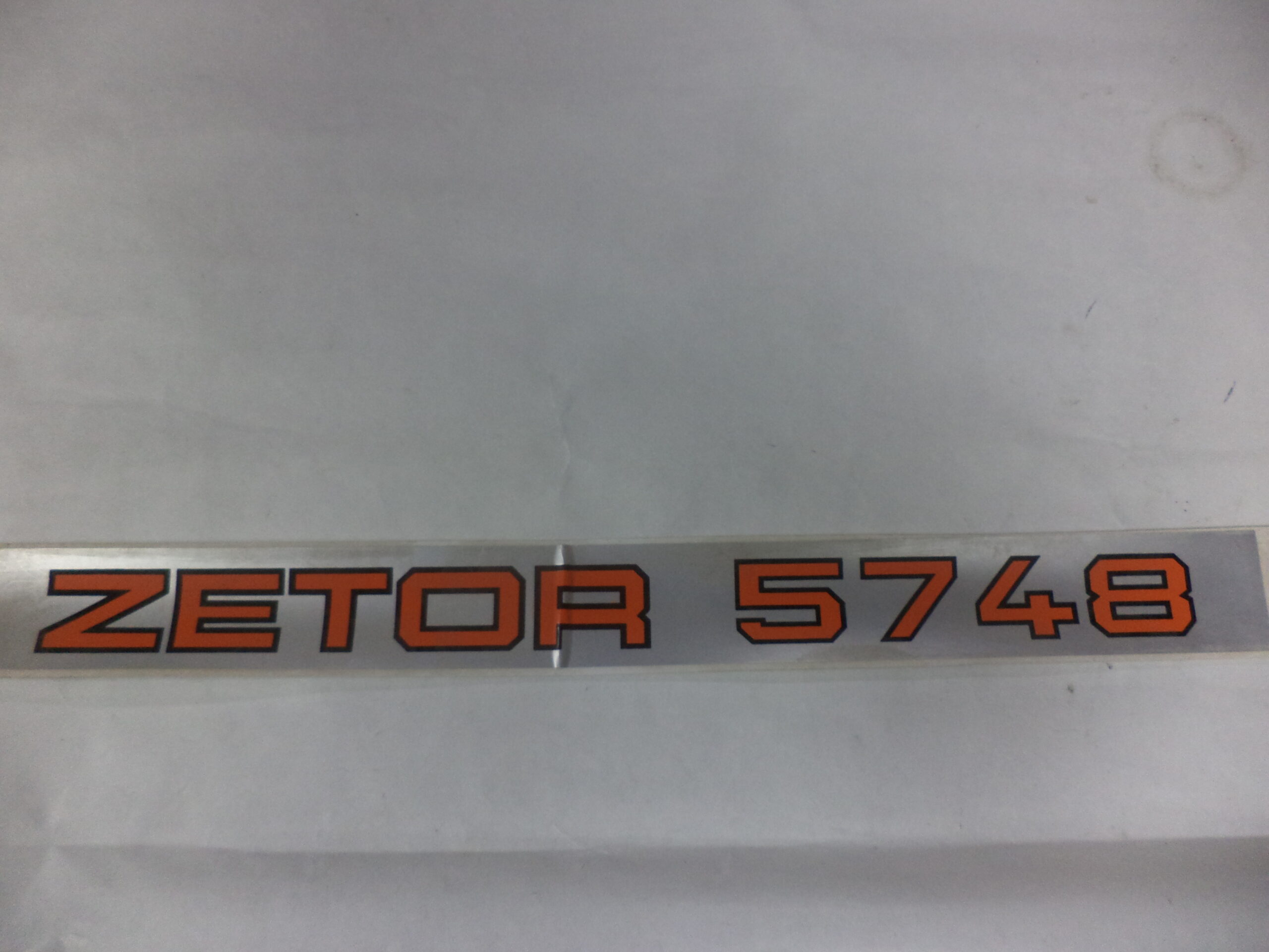 napis ZETOR 5748