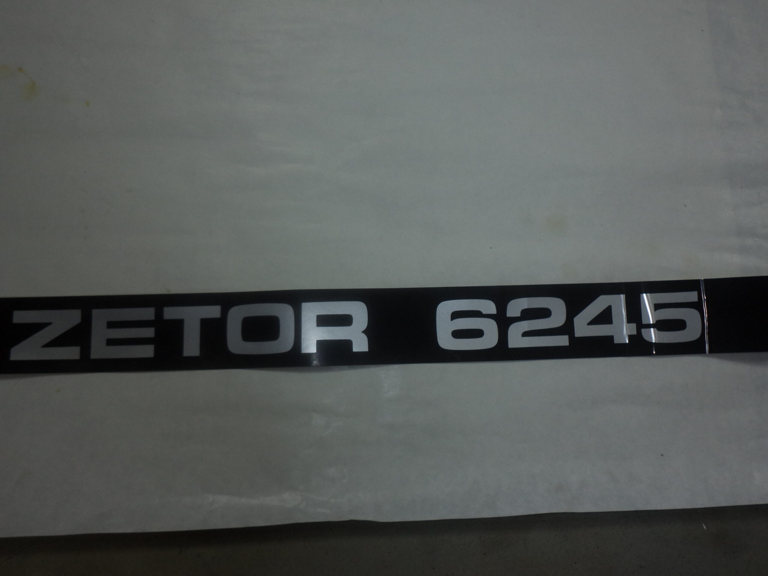 Nápis ZETOR 6245 ˇLavý