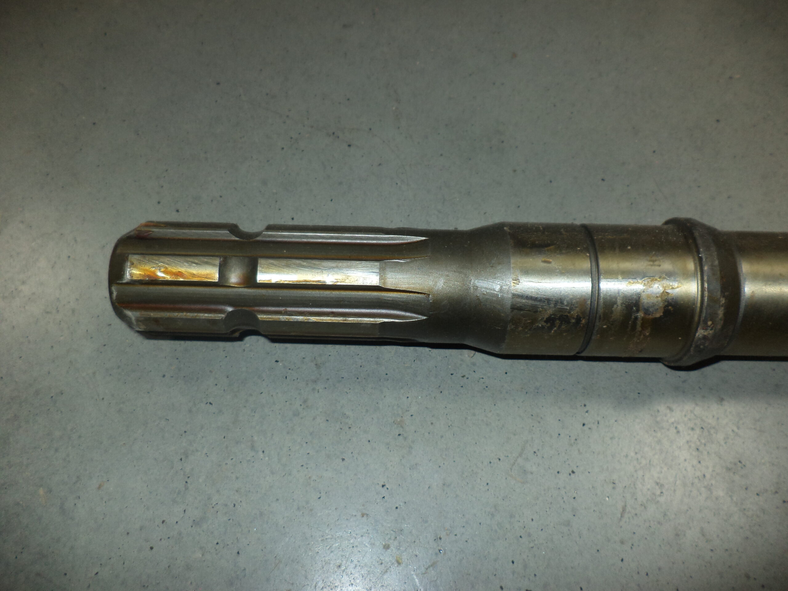 Vývodový hriadeľ II 24 zubov L-590mm CZ – Obrázok 2